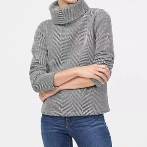 J. Crew XXS  Long Sleeve Funnelneck Pullover Black White Herringbone Turtleneck